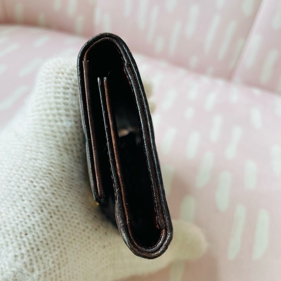 Chanel Quilted Patent Chocolate Bar Key Holder HOLOGRAM INTACT - Picture 4 of 13